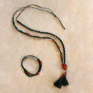 سایت-جامع-یوگا-ایران-محصولات-گردنبند-دستبند-عقیق-قرمز